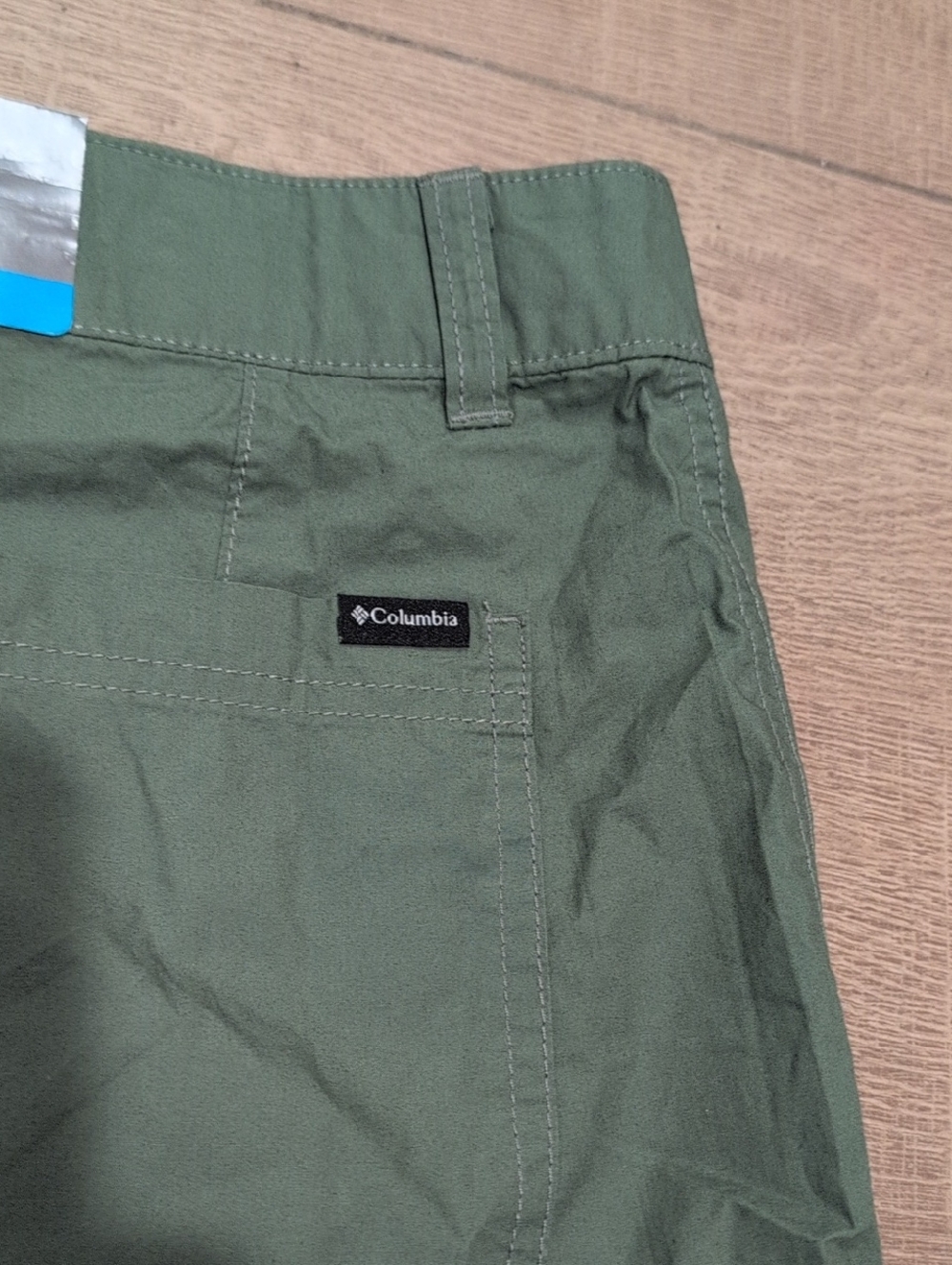 Columbia Holly Hideaway Washed Out Green Shorts Women’s Sz 12 NWT - Picture 7 of 11